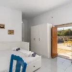 Paraspori * Adamantas (Milos)