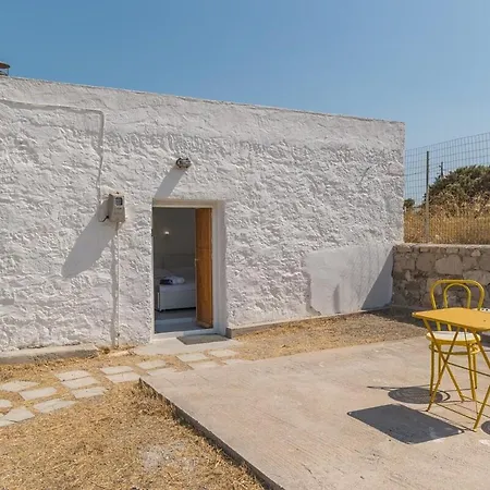 Paraspori Tatil Evi Adamantas (Milos)