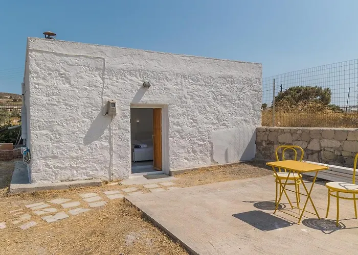 Paraspori Tatil Evi Adamantas (Milos)